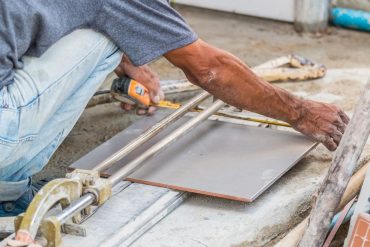 قص وتعديل السيراميك بمكة | أبو محمد للسيراميك والسباكة